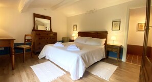 4 chambres, Wi-Fi gratuit, draps fournis