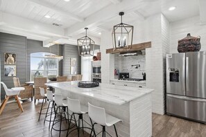 House, Multiple Beds (Destin Dory) | Private kitchen | Oven, toaster - Destin Dory (Destin)