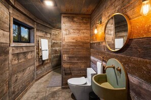Hair dryer - Mountain Yurt: Luxe Yellowstone Cabin | Condé Nast (Emigrant)