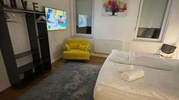 2 bedrooms, iron/ironing board, WiFi, bed sheets