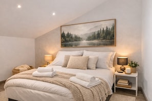 Basic Apartment, 1 Queen Bed | Free WiFi, bed sheets - camping de la seine (Jumièges)