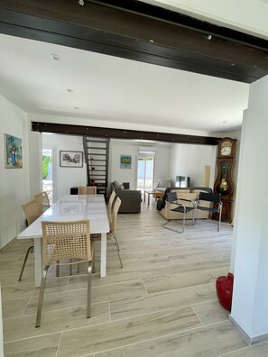 Interior - Quiet family home with private pool (Carnoux-en-Provence)