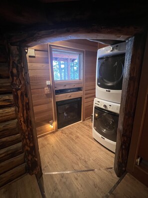 Interior - Alyeska Spruce Cabin  (Anchorage)