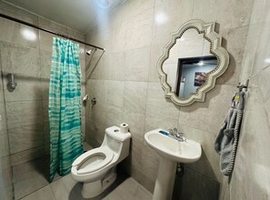 Handdoeken, zeep, shampoo, toiletpapier