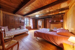 3 bedrooms, iron/ironing board, free WiFi, bed sheets - L'Anglardoise - Maison pour 7 voyageurs (Anglards-de-Salers)