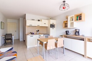 Interior - Le Jouarres - Appt climatisé avec piscine partagée (Azille)