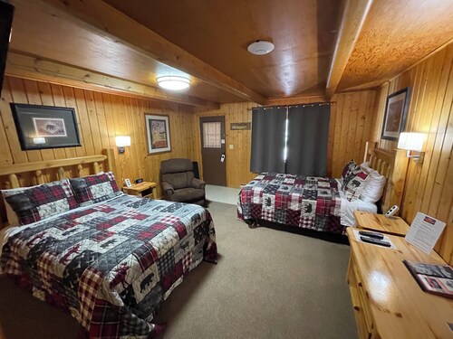 Lodge Room #7 - Montana Mountain Views