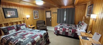 Lodge Room #7 - Montana Mountain Views