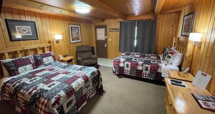 Lodge Room #7 - Montana Mountain Views
