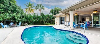 Casa Del Sol Pool Bungalow | Sleeps 8 | Near Beach