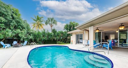 Casa Del Sol Pool Bungalow | Sleeps 8 | Near Beach
