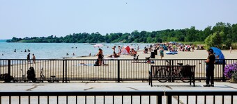 Parkside Flat #5 - Seacliff Beach Suites