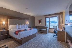 Junior Suite, Mountain View | In-room safe, desk, laptop workspace, blackout drapes