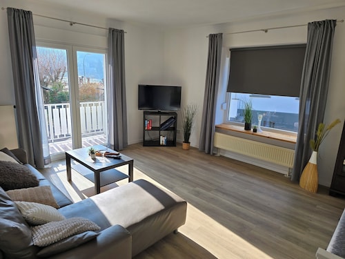 Ferienhaus SteigRhein Ferienwohnung mit Balkon und Flussblick im Erdgeschoss