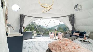 1 chambre, fer et planche à repasser, lit parapluie, Wi-Fi