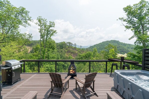 Terrace/patio - “Mink” New Luxury Glamping Dome. Views! (Townsend)