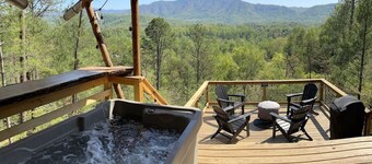 “Flying Squirrel” Glamping Tent *NEW HOT TUB*