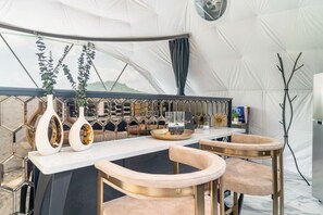 Unclassified image, 5 of 21, button