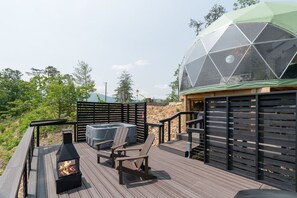 Unclassified image, 2 of 21, button