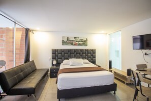 Room - Avenida el poblado con terraza (Medellín)