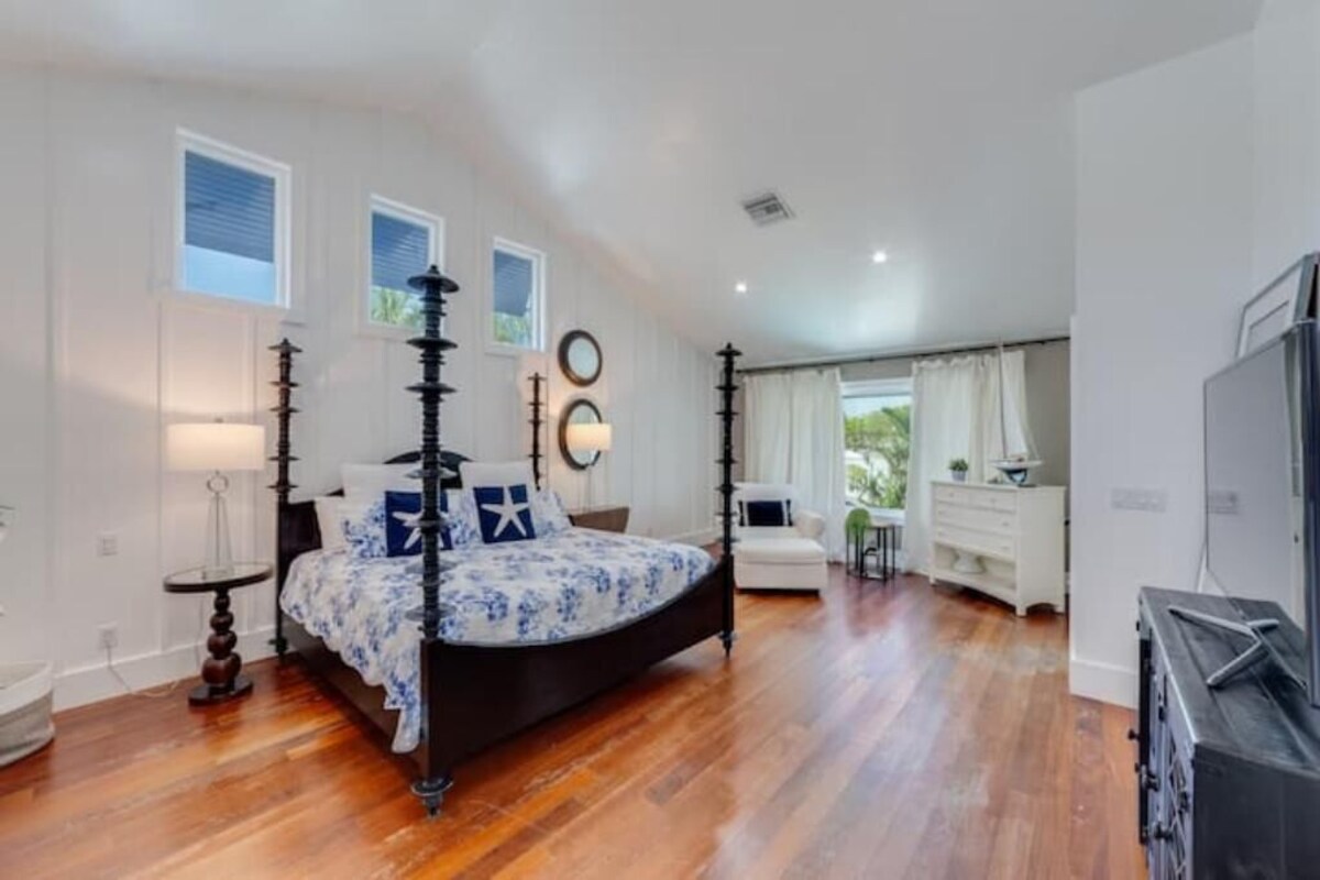 Photo 33 of 8 Minutes to the Beach, Family Size Beautifully Decorated de Luxe Villa