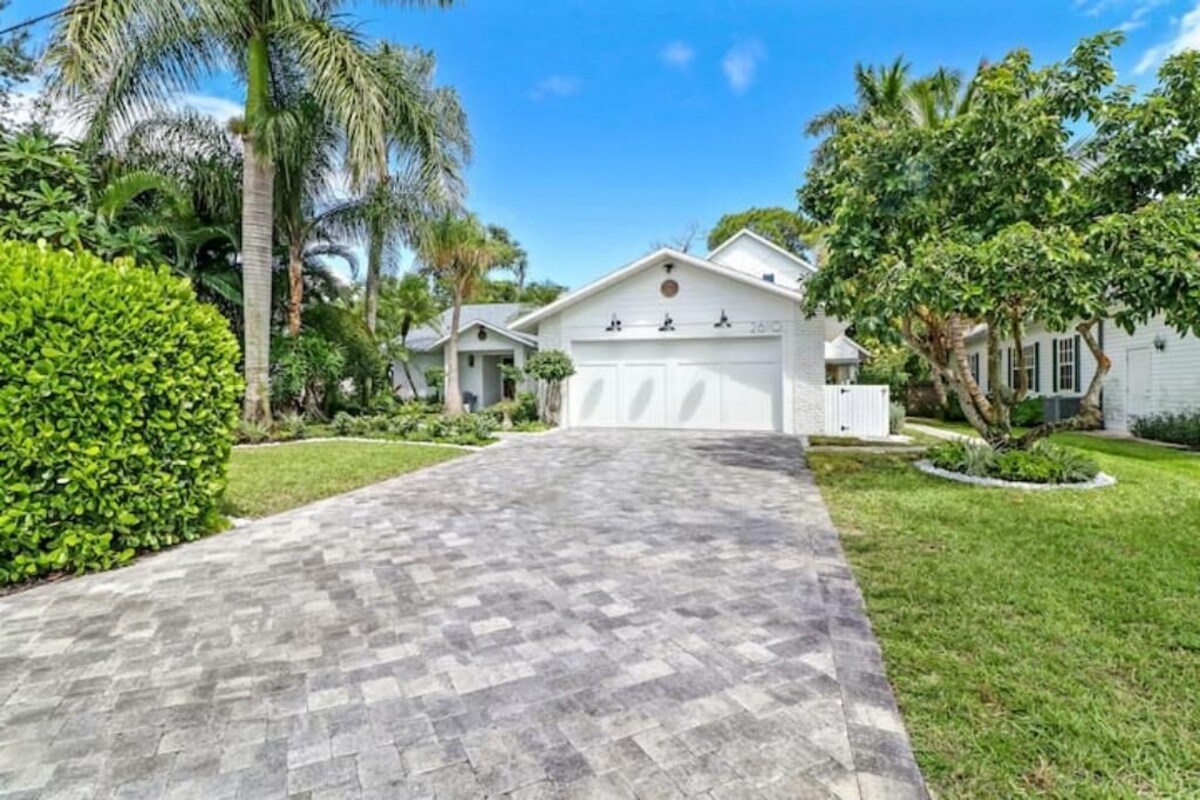 Photo 27 of 8 Minutes to the Beach, Family Size Beautifully Decorated de Luxe Villa