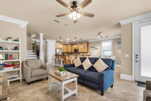House, Multiple Beds (Southern Comfort VCB) | Living area | TV - Southern Comfort VCB (Destin)
