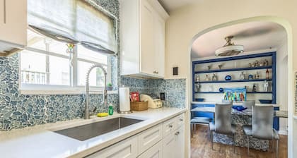 Downtown | Beaches | 3 Beds