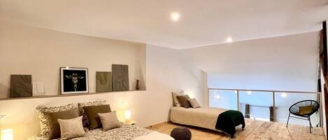 2 chambres, fer et planche à repasser, Wi-Fi, draps fournis