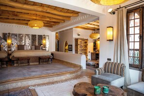 King suite with pool view | In-room safe, individually decorated, desk, soundproofing - Eden Boutique Hotel (Ait Sedrate Jbel El Soufla)