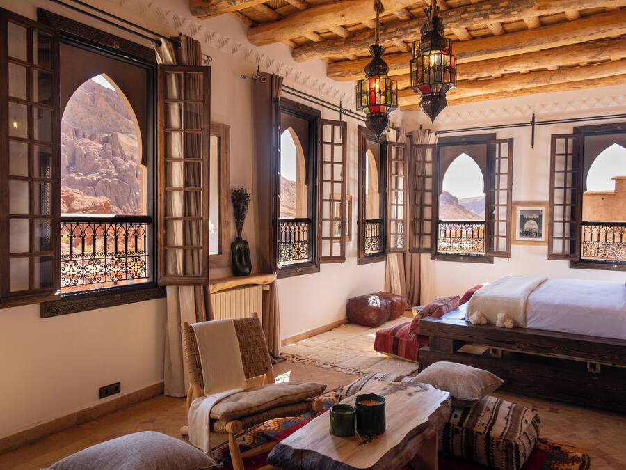 Superior Suite with Mountain View | In-room safe, individually decorated, desk, soundproofing