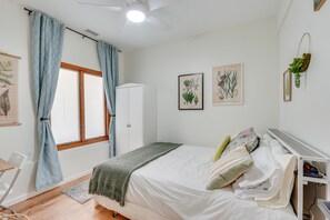 3 chambres, bureau, accès à Internet, literie fournie