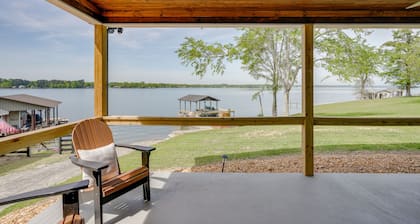 'Sunset Paradise' on Weiss Lake w/ Private Dock!