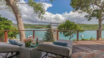 Luxury Villa, Beach View | Room amenity