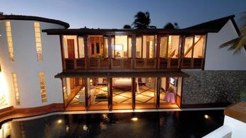 Luxury Villa, Beach View | 15 bedrooms, memory-foam beds, free minibar, in-room safe