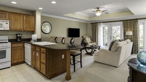 Geladeira, micro-ondas, fogão, cooktop