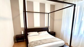 Unclassified image, 5 of 12, button - 1 Double Room in an Apartment in the Feria Neighborhood, 10 Minutes from Downtown (Verona)