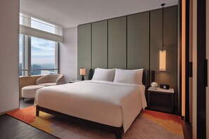 Studiosuite, elveutsikt (Park) | Sengetøy av topp kvalitet, dundyner og senger med Select Comfort-madrass