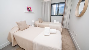 3 bedrooms, iron/ironing board, free WiFi, bed sheets