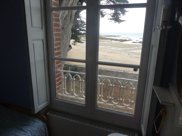 5 bedrooms, iron/ironing board, travel cot, free WiFi - Maison Familiale sur la Plage du Vieil, Face à la mer - Noirmoutier-en-lîle (Noirmoutier-en-l'Île)