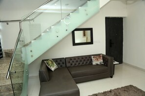 Interior - Domira Smart Luxury Duplex Apartment, 24 hour power, centrally12min to Airport 
 (Lagos)