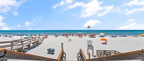 Appartement, Meerdere bedden (Ocean Breeze East 803) | Strand | Accommodatie ligt op het strand