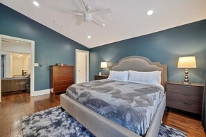 6 habitaciones, tabla de planchar con plancha, cuna de viaje y wifi 