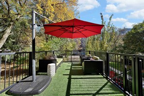 Terrace/patio - Wicker Park 6bd/4ba, Steps from CTA, Parking Incl by AllSet Turnover (Chicago)