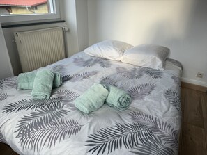 1 bedroom, WiFi, bed sheets
