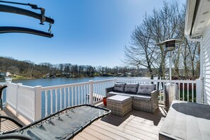Terrace/patio - Waterfront Wolcott Vacation Rental w/ Deck & Views (Wolcott)