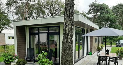 Gezellig Chalet met Omheinde Tuin