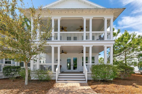 المنشأة من الخارج