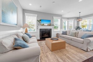 Hus, flere senger (Sail Away) | Oppholdsområde | TV