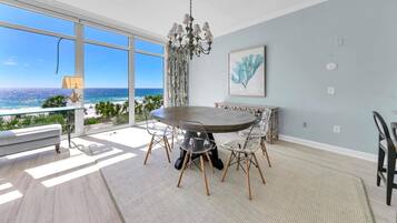 Condo, Multiple Beds (Sterling Beach #301) | Dining